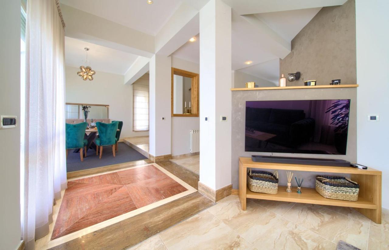 Villa Piano Pinezići Εξωτερικό φωτογραφία